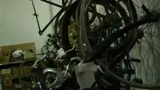 Nella ciclofficina - Video - RepubblicaTv - la Repubblica.it.mp4