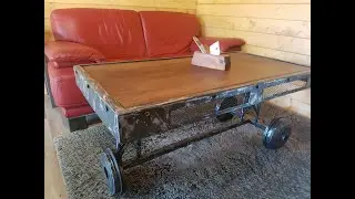 Table basse industriel bois - métal / Industrial wood and steel coffee table