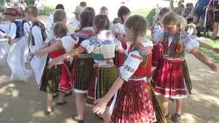 VELIČÁNEK - Dětský soubor - vystoupení č.1 / MFF Strážnice 2016