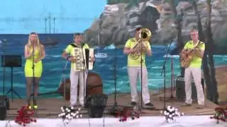 Ansambel Mikola - Hodil po gozdu sem / Smeh klarineta
