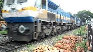 DUAL-CAB: SGUJ WDP4D 40108 CLIMBING GRADIENT WITH 12345 SARAIGHAT EXPRESS