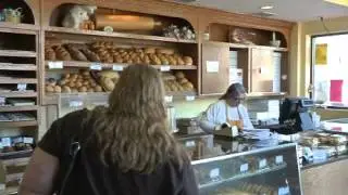 Customers flock to bakeries for Easter Bread