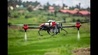 Drones mu kurwanya Malaria mu Rwanda. Reba uko itera umuti wica imibu