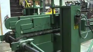 Challoner Model C900 Double End Trim Saw.MPG