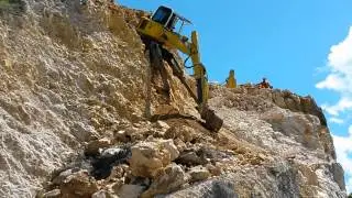 pelle araignée chantier RN5 entre morez et les rousses (jura)