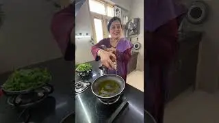 नहीं सीखा तो पछताओगे-बथुआ प्याज़ के ये layered भरवां स्पेशल पराठे जो बनाये 1 स्पेशल चीज़ डालकर