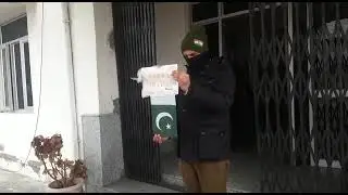Pakistani Flag with 5 balloons