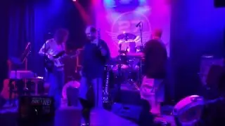 Midnight rider. Dick de Wit on Drums, live at bar 27 Willemstad, Curacao