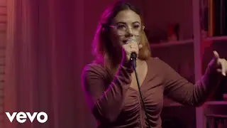 Aeva Willis - Beautiful Liar