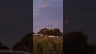 737 dusk landing, Syd airport