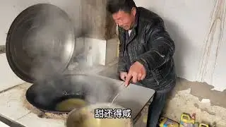 建华对羊有种说不出来的感情，爬羊身上听听比设备都灵。#用抖音记录农村真实生活