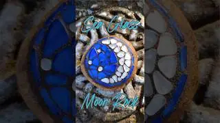 Sea Glass Moon Rock - #mosaic #gardendecor #moon #seaglass #mosaicrock #natureart