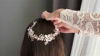 How to Wear a Hair Vine in the Back