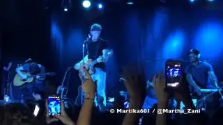 Surfboard - Cody Simpson live in Barcelona (11/7/2014)