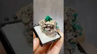 Dioptase from the famous Tsumeb Mine in Namibia - DallasStoneworks.com