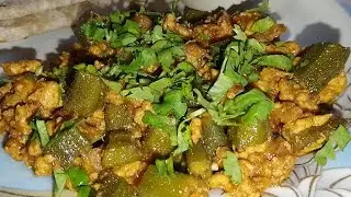 bhindi keema recipe by saimas kitchen.