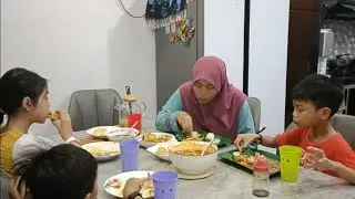 BERBUKA DENGAN SATU LAUK PON DAH KENYANG SEMUA..KARI IKAN BAWAL😊