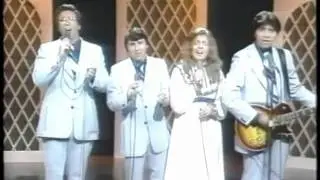 The Hinsons Singing 