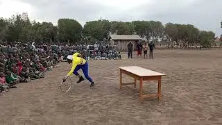 Best performance Kenyan contortionist Mukurinu Acrobat... circus rim Balance and yoga Show 😀