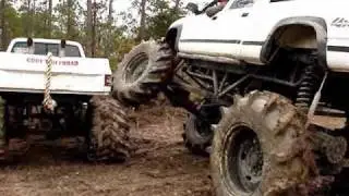 HUGE CUSTOM BIG BLOCK CHEVY 4X4 MUD TRUCK FLEXING on GMC MUD BEAST!!