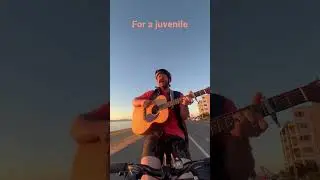 I sang Vienna by billy Joel on a bicycle #billyjoel #vienna #bicycle #guitarcover