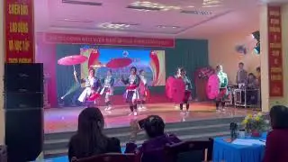 xu&acirc;n về tr&ecirc;n bản em