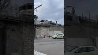 Passage d&rsquo;un INTERCIT&Eacute; en prevenance de bordeaux et &agrave; destination de Marseille &agrave; arles #trains