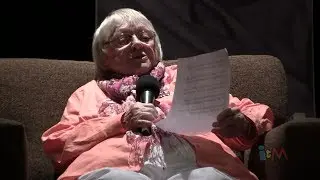 Voice of Ursula Pat Carroll reads Madame Leota at Spooky Empire's May-Hem 2014 in Orlando