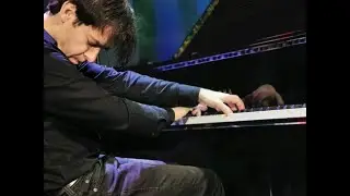Vadim Neselovskyi improvises a complete piece of music based on numbers given by the audience
