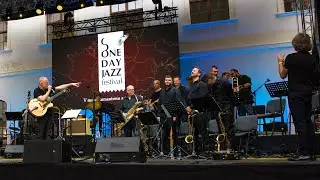 Mat&uacute;&scaron; Jakabčic CZ-SK Big Band - krst albumu Room#555 - One Day Jazz Festival 2022 Bratislavsk&yacute; hrad