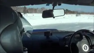 アライモータースポーツ氷上走行会　TOSHI ARAI DRIVEING