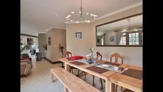 4 Bedroom House For Sale in Durbanville Central, Durbanville, Western Cape, South Africa for ZAR...