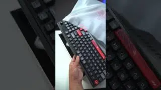 Unboxing the #REDMAGIC Keyboard ⌨️