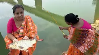 Fishing Video  || Experienced Village lady fishing with hook in river || Hook Fishing 🎣