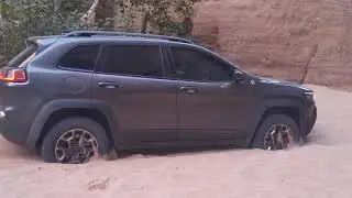 دبل ثقيل جيب شيروكي تريل هوك Cheeoke trailhawk.