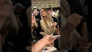 Jennifer Lopez Meets Fans In Poland #JLo #Shorts