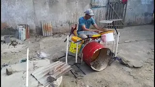 Drum solo / homemade drum set