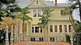 WSJ House of the Week: Florida Mansion on a Lagoon