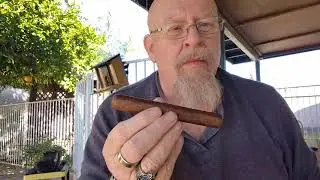 Курение сигары JFR Maduro от Aganorsa Leaf