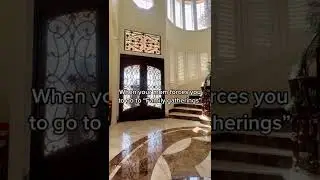 Когда тебя заставляют присутствовать на семейных сборах 😂