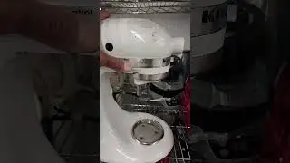 KitchenAid Classic K45SSWH 4.5 Quart Tilt Head Stand Mixer White Works Video