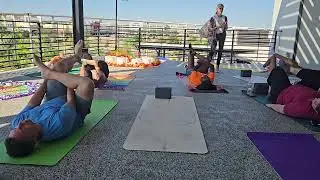 Popstroke Katy I Movement, Meditation & Mini-Golf - Yoga Session with Jennifer Vavricka-Haas