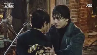 Yeo Jingoo x Shin Hakyun (Beyond Evil ) - Holding hands.