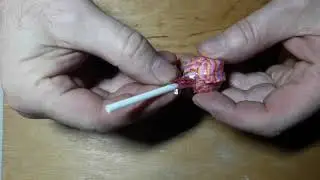 Przyrząd do wiązania haczyków, zrób sam/ hook tying device, do it yourself