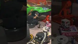 &ldquo;BREAKING NEWS 🚨The 1/10 scale garage is in FULL CHAOS swapping rotas on this tiny whip.