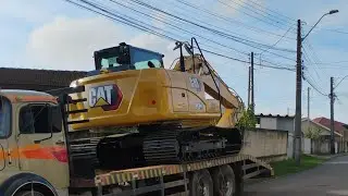 Escavadeira caterpilar fazendo limpeza para construçao de muro #caterpillar 