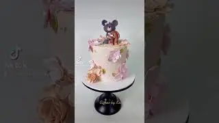 Teddy bear cake #teddybear #cakerecipe #teddycakes #girl #cakedecorating