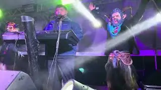 Gran ambiente con Erick y sus teclados y la danza Mixtecos Unidos 
