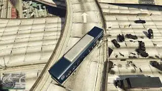 INSANE GTA 5 GLITCH – NPCS DRIVE OFF OVERPASS & EXPLODE! 🤯CAR GO BOOM CRASH TEST CAR GUN MODE