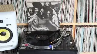 Rufus featuring Chaka Khan - Rufusized (1974) - B2 - Right Is Right